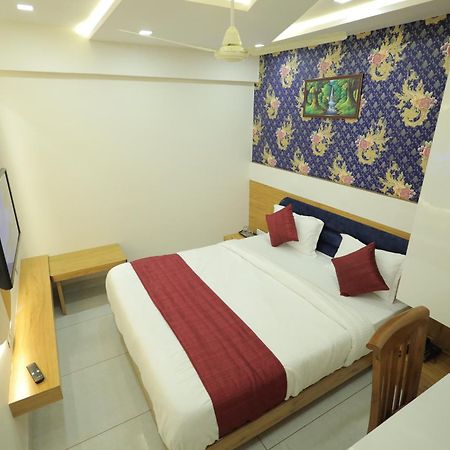 Hotel Rk Fortune Ахмедабад Экстерьер фото