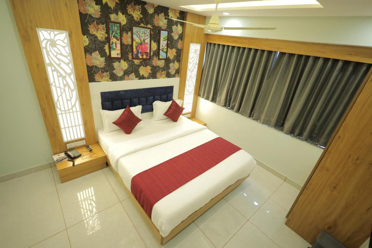 Hotel Rk Fortune Ахмедабад Экстерьер фото