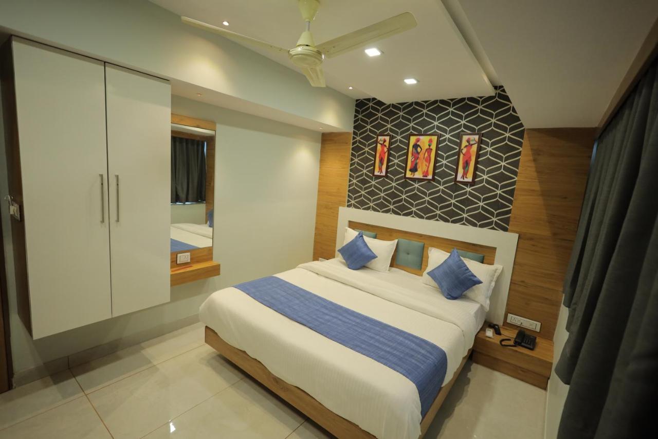 Hotel Rk Fortune Ахмедабад Экстерьер фото