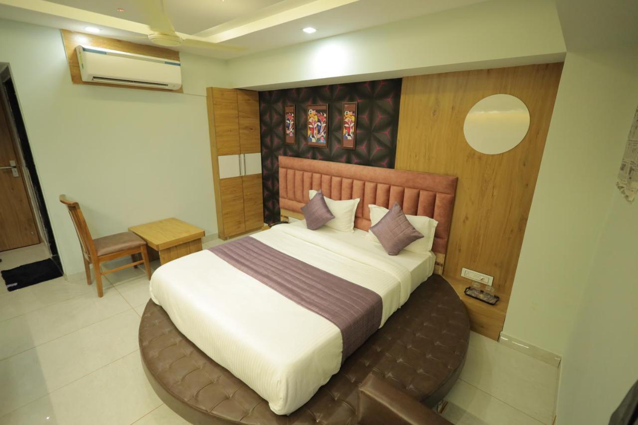 Hotel Rk Fortune Ахмедабад Экстерьер фото