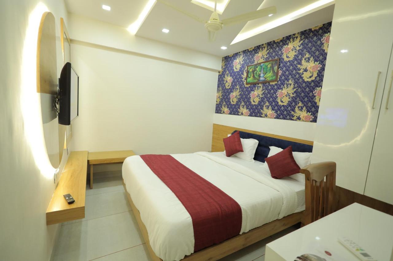 Hotel Rk Fortune Ахмедабад Экстерьер фото